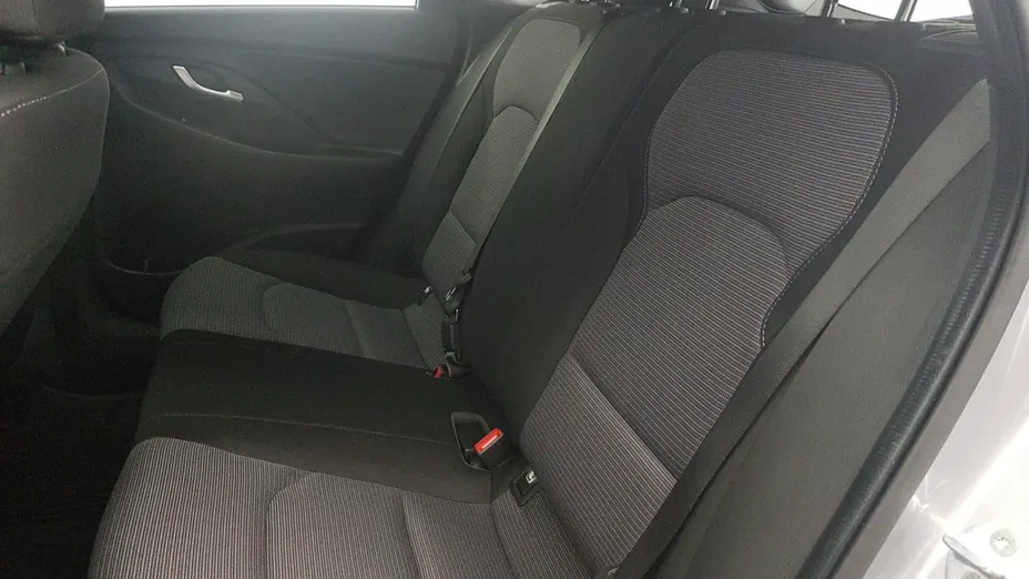 HYUNDAI i30 i30 1.5 DPI Classic +