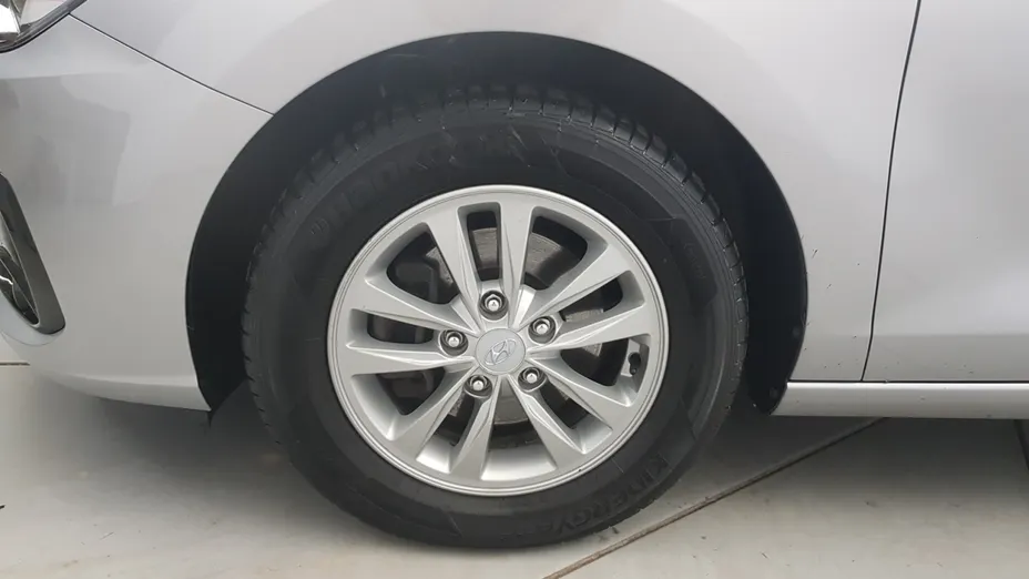 HYUNDAI i30 i30 1.5 DPI Classic +