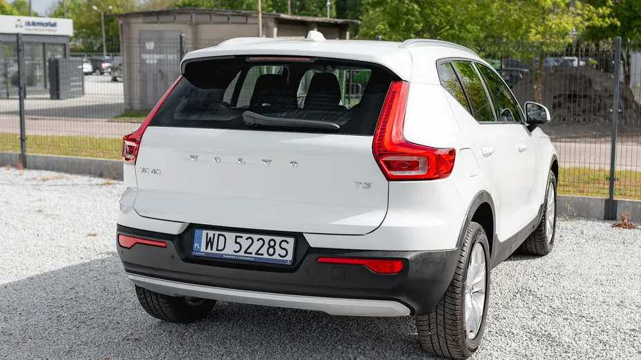 VOLVO XC40 XC40 T3 Momentum Pro aut