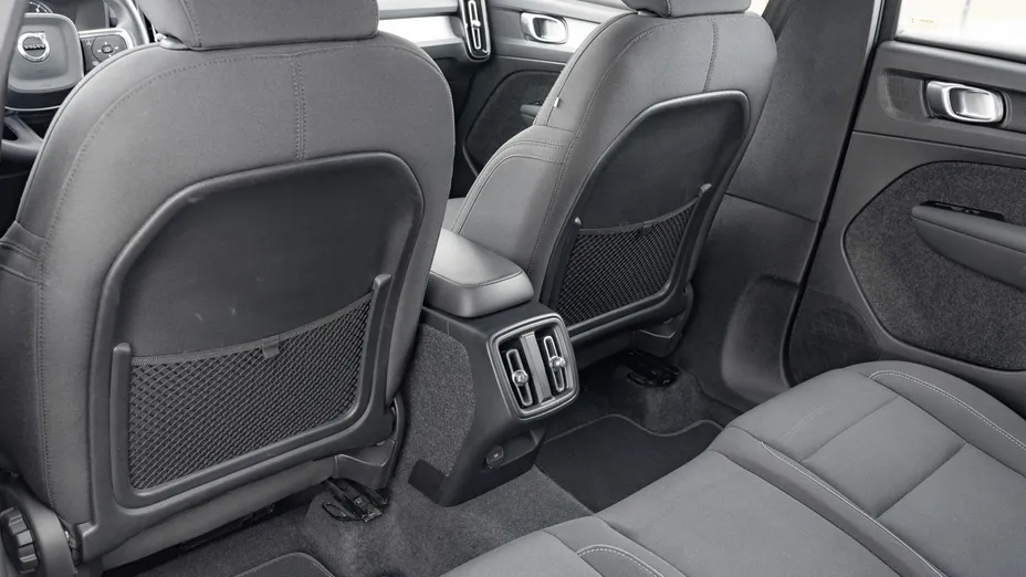 VOLVO XC40 XC40 T3 Momentum Pro aut