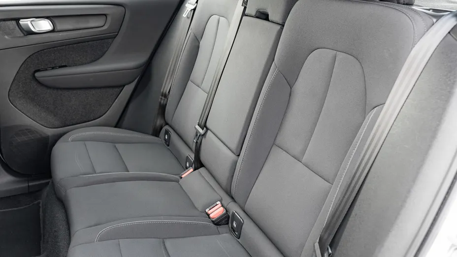 VOLVO XC40 XC40 T3 Momentum Pro aut