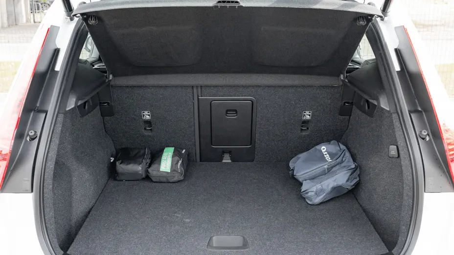 VOLVO XC40 XC40 T3 Momentum Pro aut