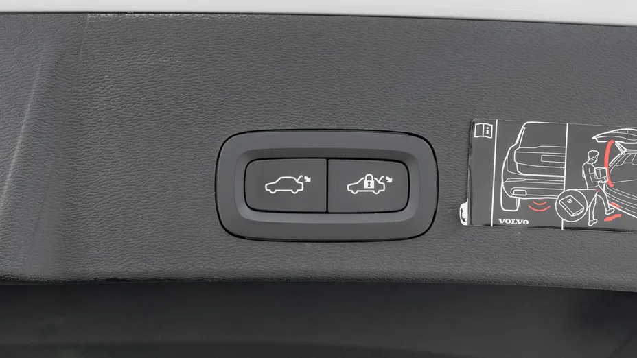 VOLVO XC40 XC40 T3 Momentum Pro aut