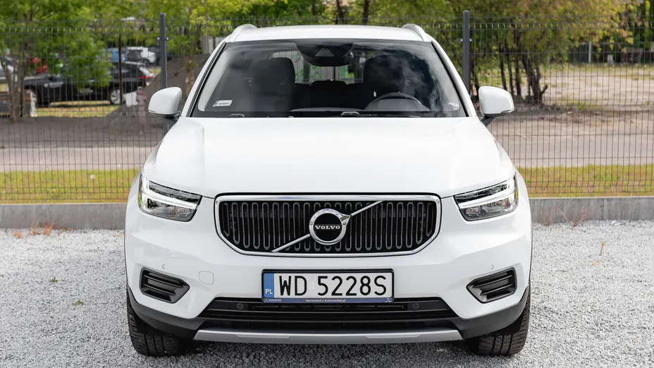 VOLVO XC40 XC40 T3 Momentum Pro aut