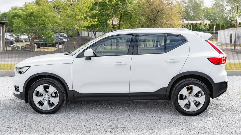 VOLVO XC40 XC40 T3 Momentum Pro aut