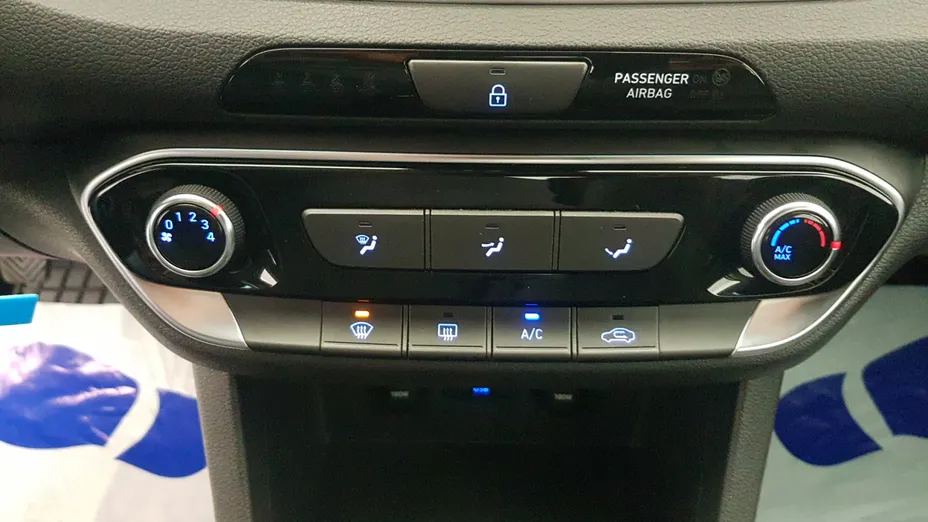 HYUNDAI i30 i30 1.0 T-GDI Modern