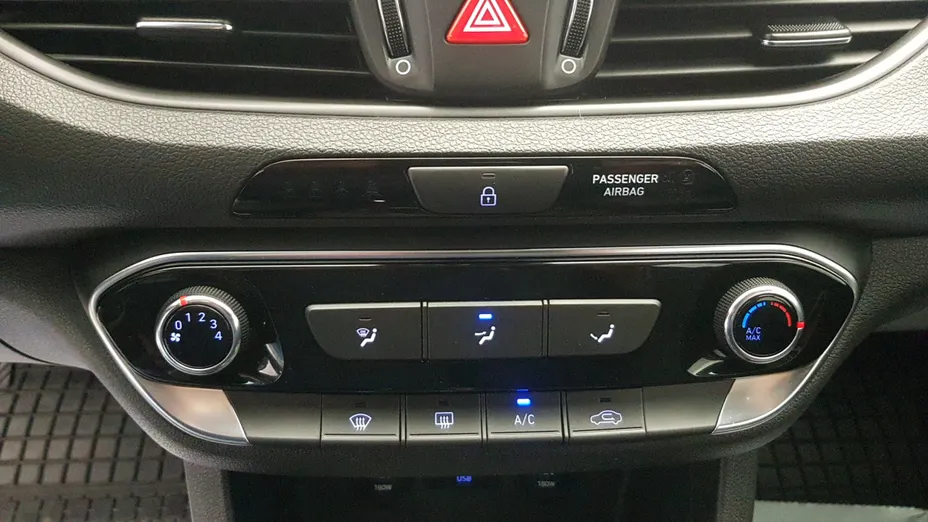 HYUNDAI i30 i30 1.0 T-GDI Modern