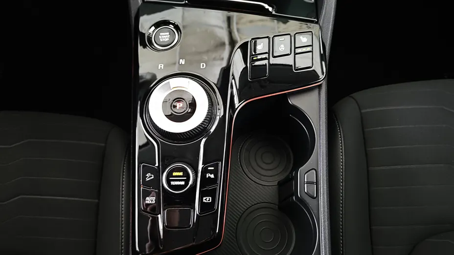 KIA Sportage Sportage 1.6 T-GDI HEV Business Line 4WD aut