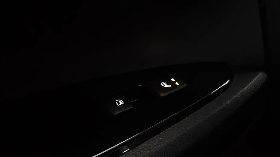 KIA Sportage Sportage 1.6 T-GDI HEV Business Line 4WD aut