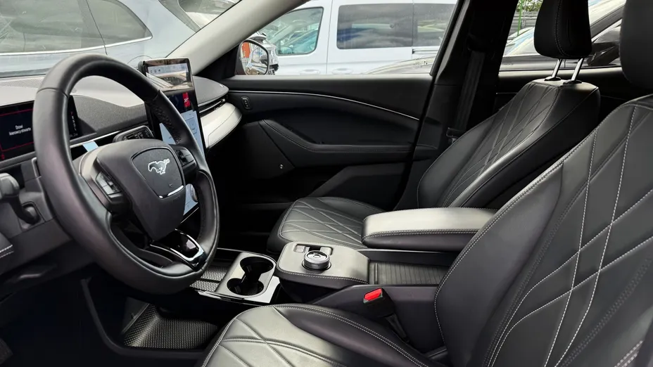 FORD Mustang Mach-E Mustang Mach-E 98kWh RWD