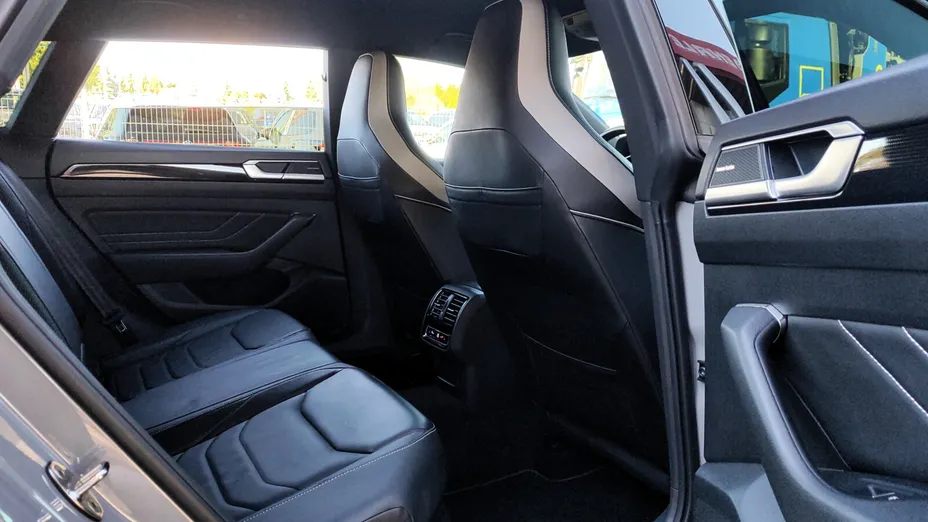 VOLKSWAGEN Arteon Arteon 2.0 TDI 4Motion R-Line DSG