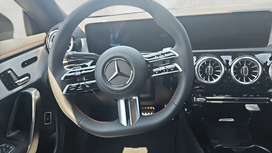 MERCEDES-BENZ CLA CLA 200 AMG Line 7G-DCT Nowy