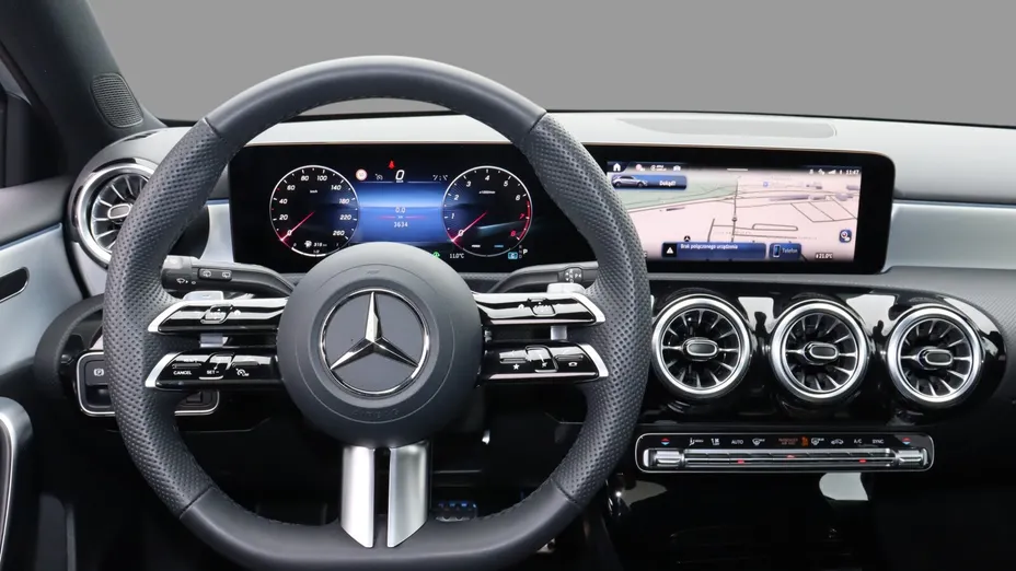 MERCEDES-BENZ A Klasa A 220 4-Matic AMG Line 8G-DCT