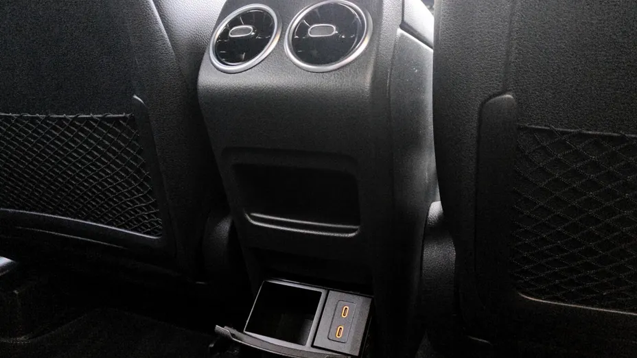 MERCEDES-BENZ GLB GLB 200 Progressive 7G-DCT