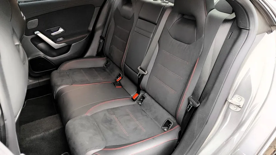 MERCEDES-BENZ CLA CLA 250 e AMG Line 8G-DCT