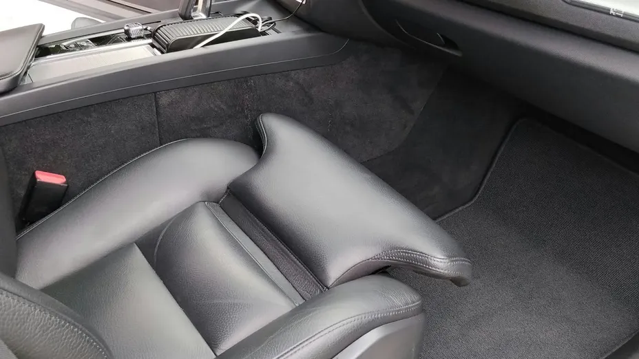 VOLVO XC60 -