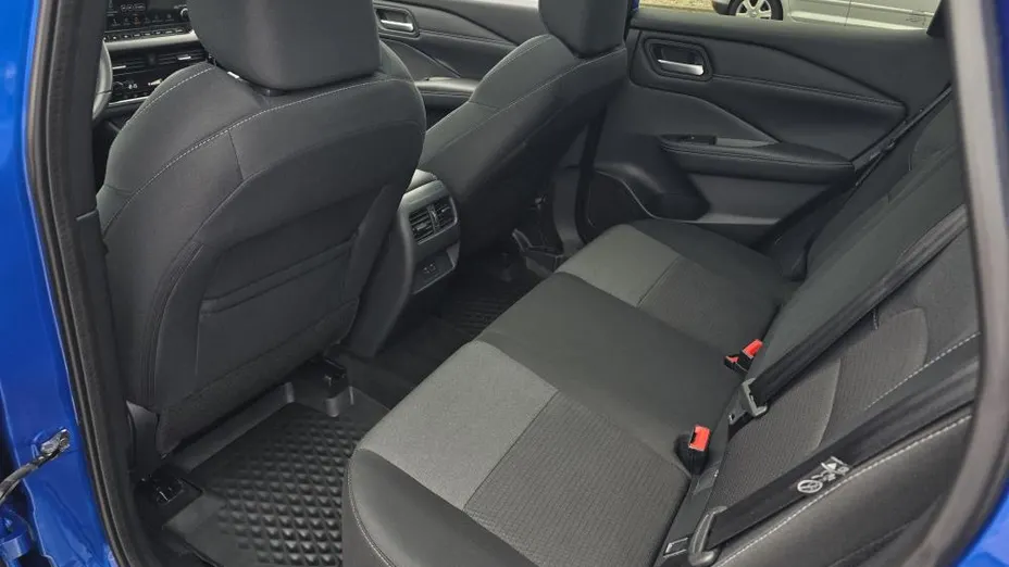 NISSAN Qashqai Qashqai 1.3 DIG-T N-Connecta