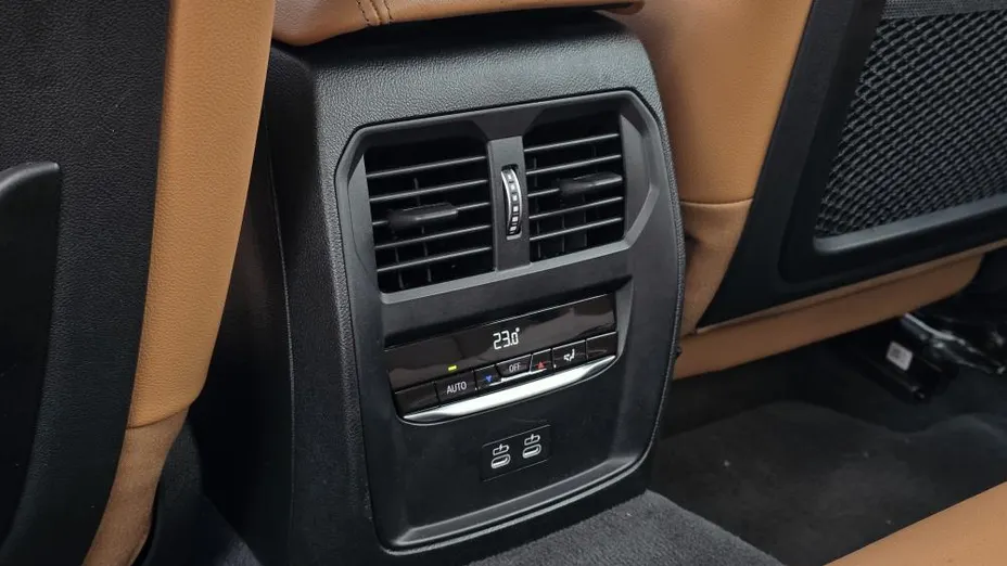 BMW Seria 3 320d xDrive Luxury Line aut
