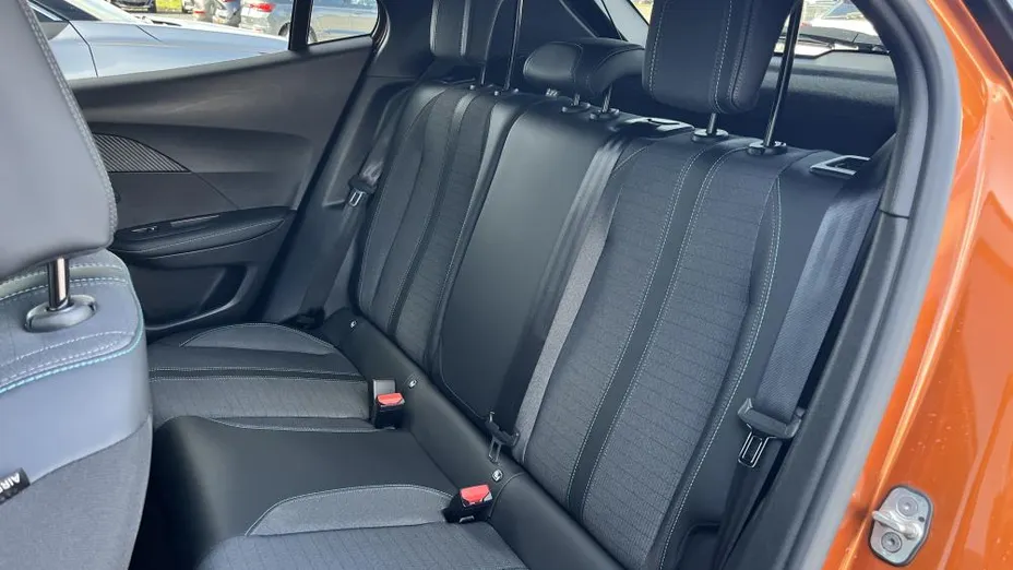 PEUGEOT 2008 2008 1.2 PureTech Allure S&S EAT8