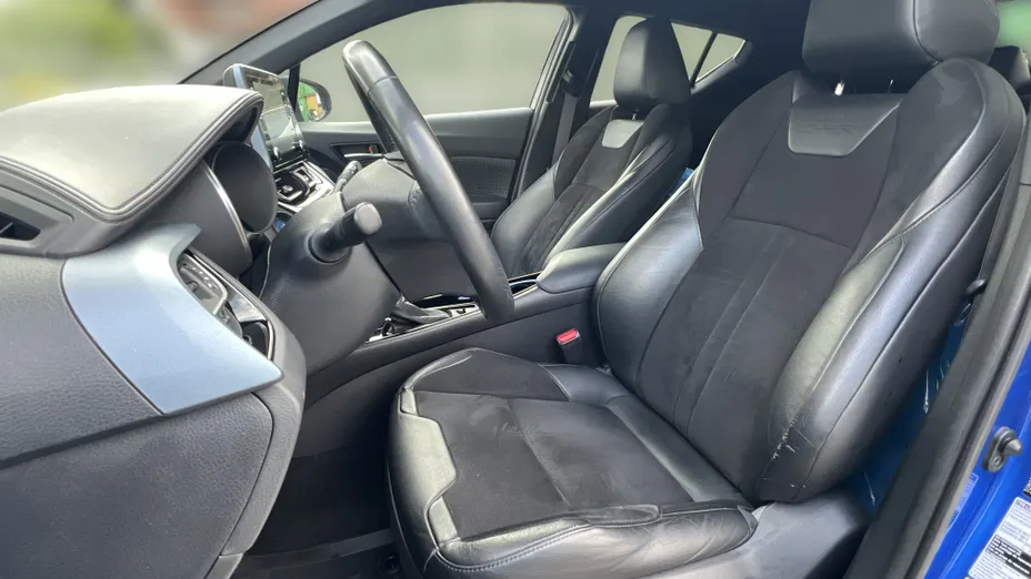 TOYOTA C-HR C-HR 2.0 Hybrid Selection