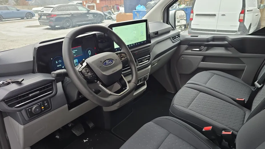 FORD Transit Custom Transit Custom 2.5 PHEV 320 L2H1 Limited (bryg.) CVT