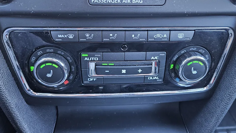 SKODA Superb Superb 2.0 TDI Ambition