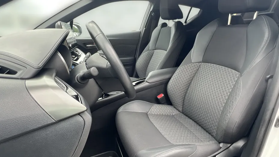TOYOTA C-HR C-HR 2.0 Hybrid Style
