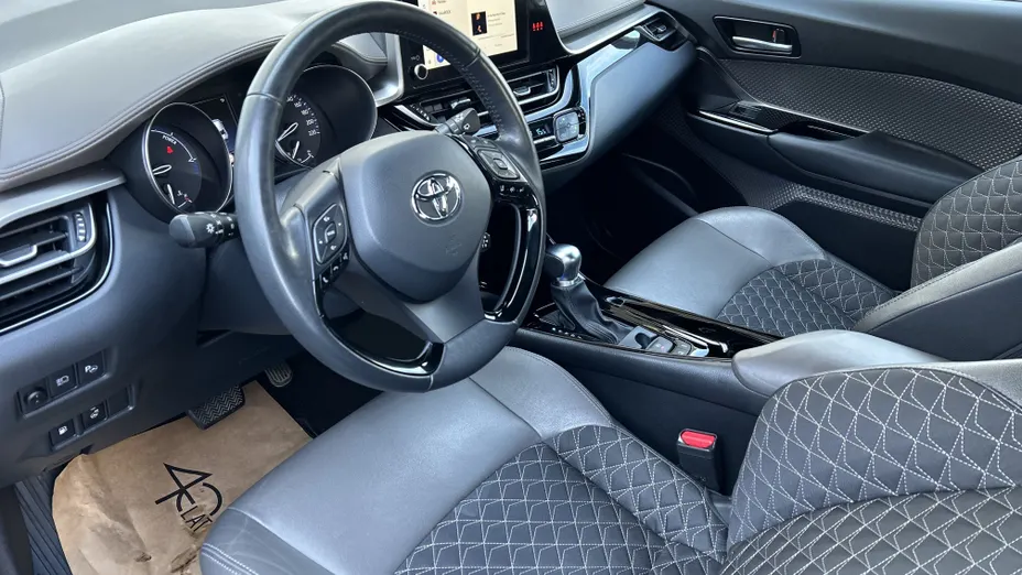 TOYOTA C-HR C-HR 1.8 Hybrid Executive