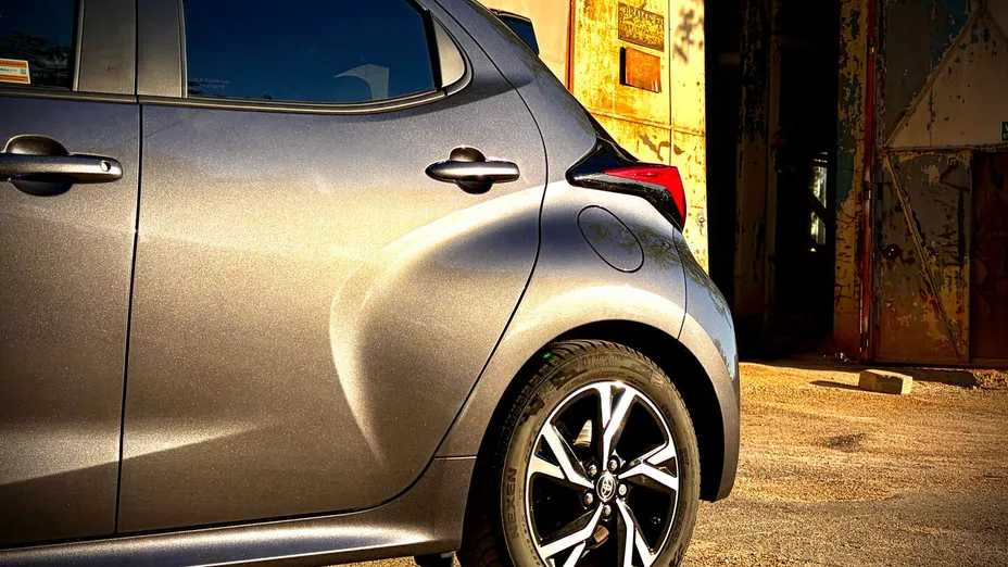 TOYOTA Yaris Yaris Hybrid 1.5 Style