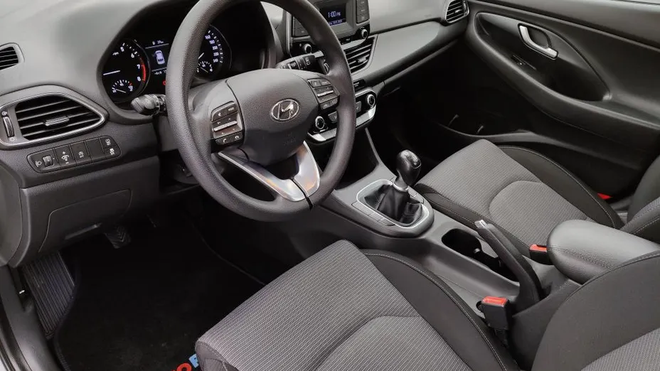 HYUNDAI i30 i30 1.5 DPI Classic +