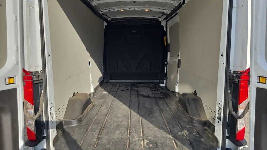 FORD Transit E-Transit 350 L3H2 RWD Trend