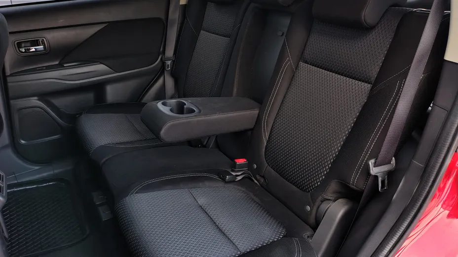 MITSUBISHI Outlander Outlander 2.0 Instyle SDA 4WD CVT