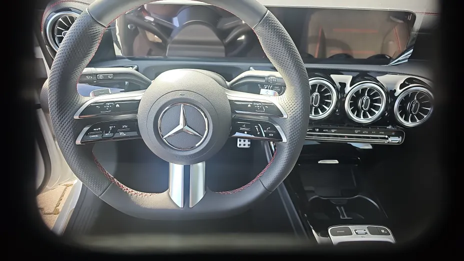 MERCEDES-BENZ CLA CLA 180 AMG Line 7G-DCT Nowy