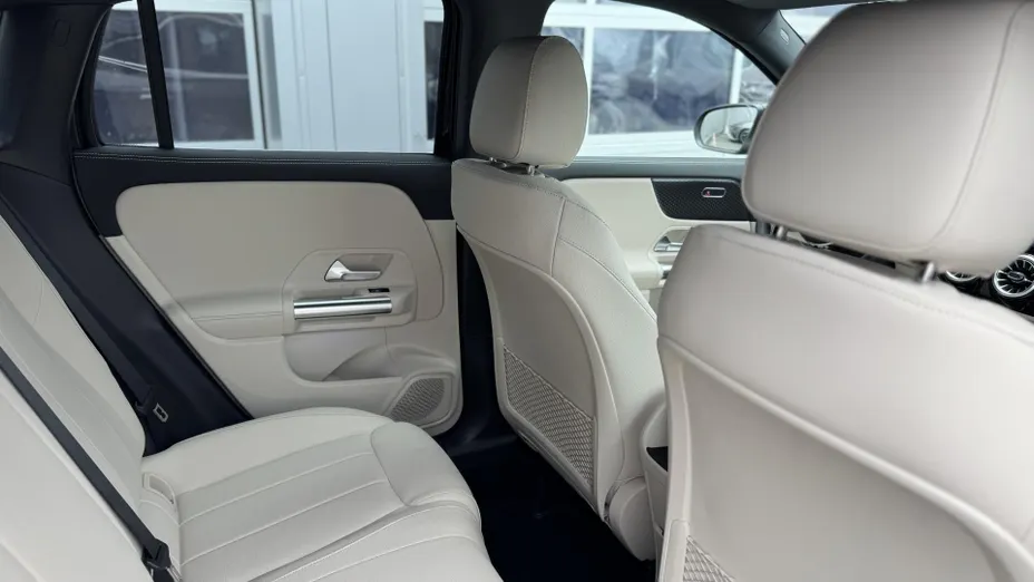 MERCEDES-BENZ GLA GLA 200 mHEV 7G-DCT Nowy