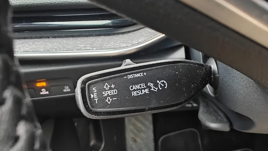 SKODA Superb Superb 2.0 TDI SCR 4x4 Selection DSG