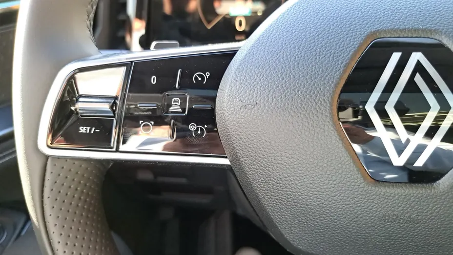 RENAULT Austral Austral 1.2 E-Tech Full Hybrid 200 Iconic MMT