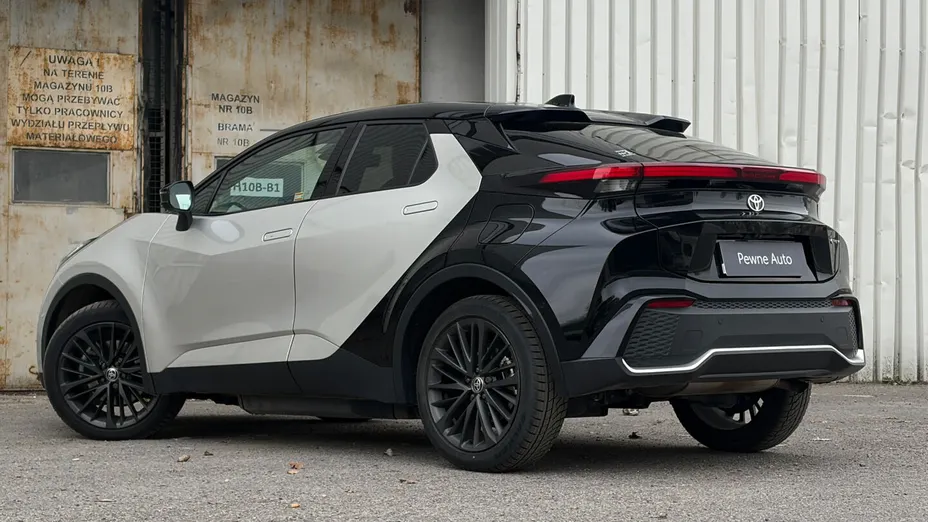 TOYOTA C-HR C-HR 2.0 PHEV Dynamic Force Tokyo Edition