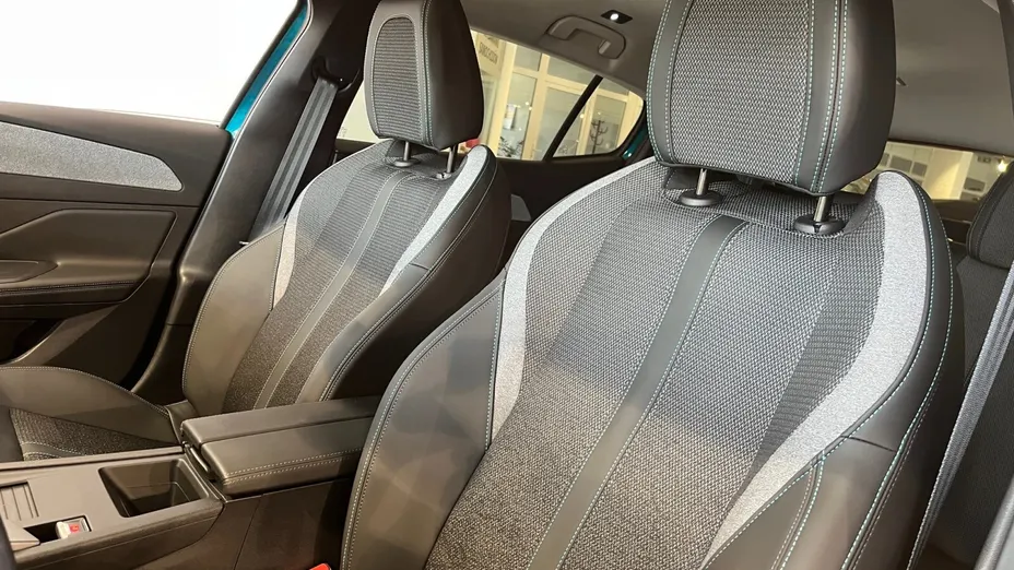 PEUGEOT 408 408 1.2 PureTech mHEV Allure S&S e-DSC6 Nowy