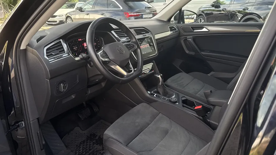 VOLKSWAGEN Tiguan Allspace -