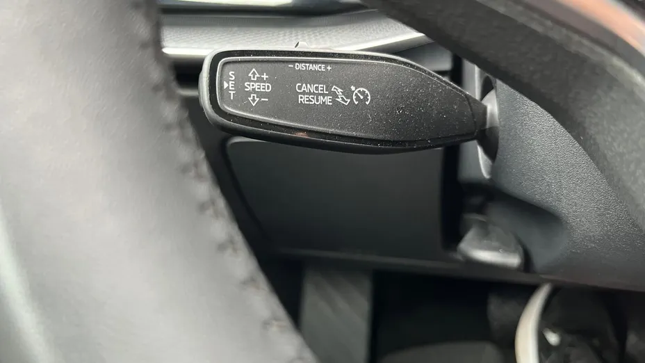 SKODA Superb Superb 2.0 TDI SCR Selection DSG