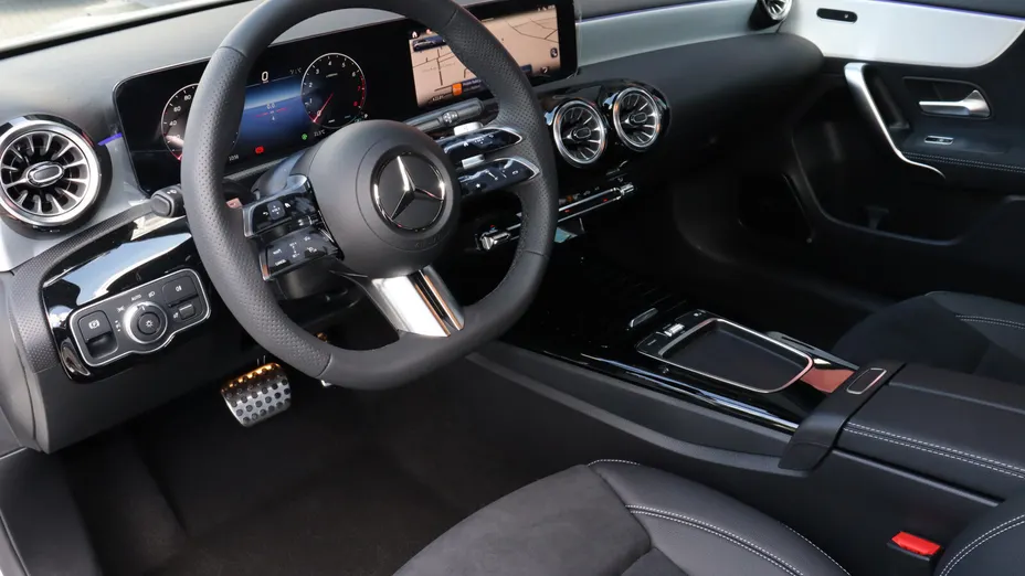 MERCEDES-BENZ A Klasa A 200 AMG Line 7G-DCT Nowy