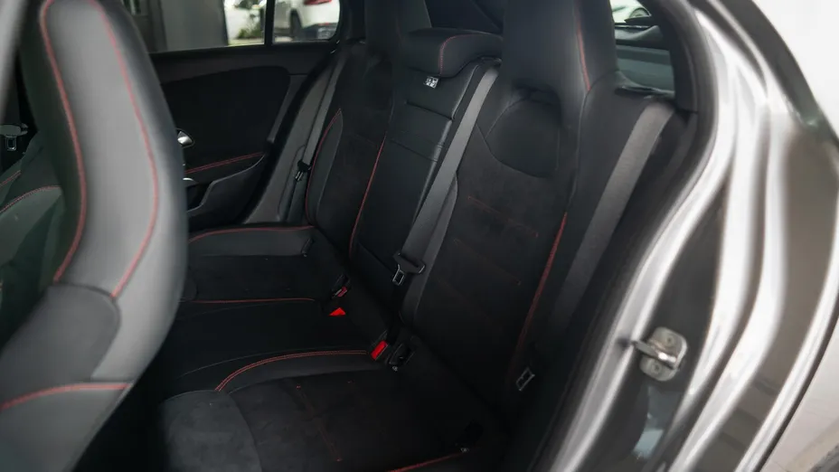 MERCEDES-BENZ A Klasa A 200 AMG Line 7G-DCT