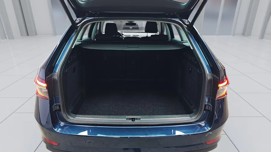 SKODA Superb Superb 2.0 TDI SCR Ambition