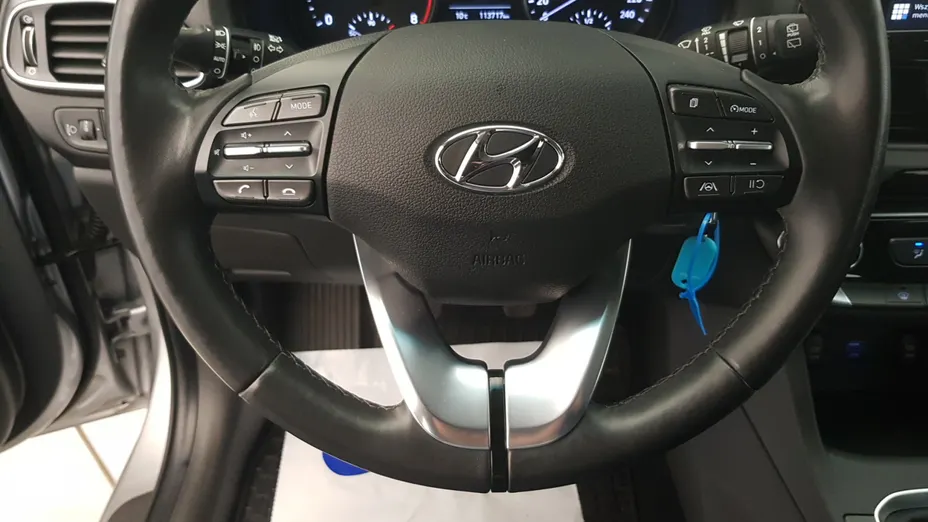 HYUNDAI i30 i30 1.0 T-GDI Modern