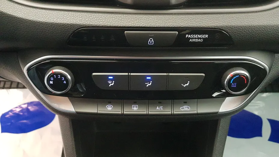 HYUNDAI i30 i30 1.0 T-GDI Modern