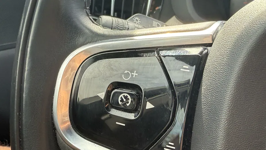 VOLVO XC60 XC60 T8 AWD Plug-In Hybrid Inscription aut