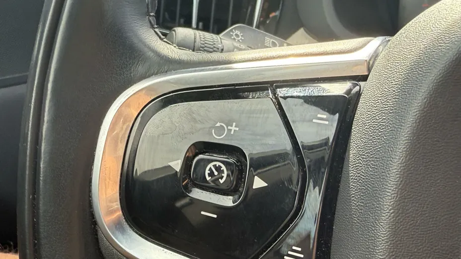 VOLVO XC60 XC60 T8 AWD Plug-In Hybrid Inscription aut