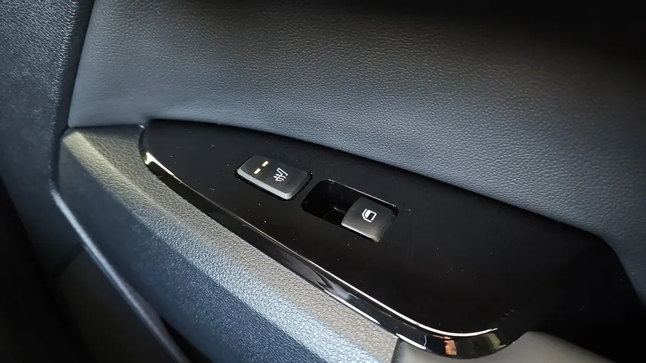 KIA Sportage Sportage 1.6 T-GDI HEV Business Line 4WD aut