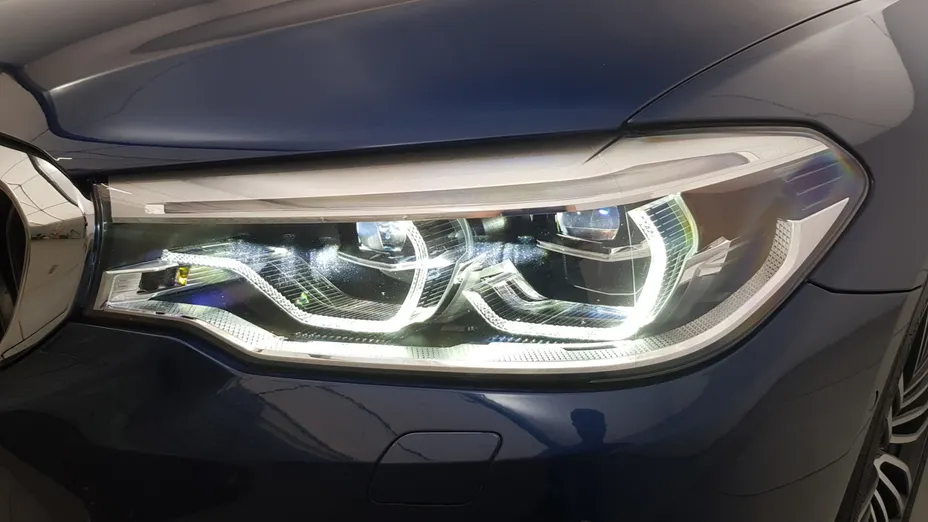 BMW Seria 5 530e iPerformance xDrive M Sport sport-aut