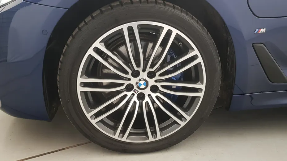 BMW Seria 5 530e iPerformance xDrive M Sport sport-aut